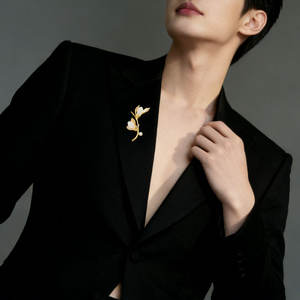 Broche Magnolia en Cuivre Plaqué Or Véritable de Haute Qualité avec Perle d'Eau Douce, Vente en Gros, Commande en Gros Disponible - Product Image 2