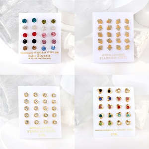 Boucles d'oreilles clous émaillées pour enfants, personnalisées, en acier inoxydable, hypoallergéniques, plaquées or 18 carats, sans nickel, vente en gros - Product Image 1