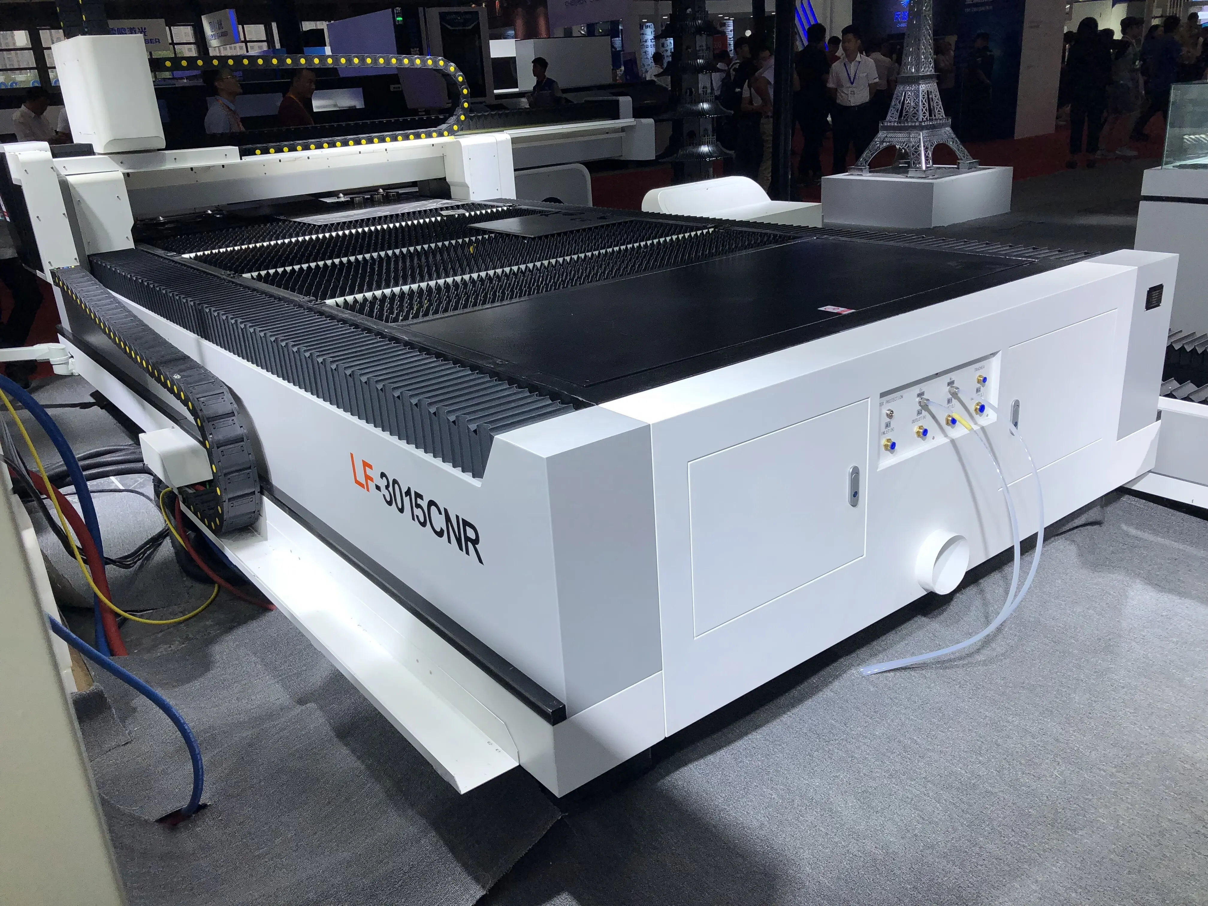 1500W 2000W 3000W CNC โลหะเครื่องตัดไฟเบอร์เลเซอร์สแตนเลสแผ่นอลูมิเนียมอุตสาหกรรม