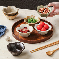 Simpele huishoudelijke restaurant servies dipsaus schaaltje bloeivormig keramiek dim sum schaaltje gebak gedroogd fruit snack schaaltjes