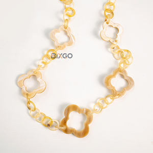 Collar de Cadena con Eslabones de Cuerno de Búfalo Natural Tipo Resina con Patrón Floral Hueco, Joyería Ligera y Moderna para Vacaciones en la Playa, Regalo - Product Image 3