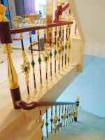 Rampe d'escalier de villa Copper Mansion, Garde-corps de luxe léger, Colonne moderne simple en alliage aluminium-magnésium, Modèle d'intérieur haut de gamme