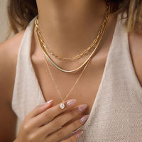 Collier superposé en acier inoxydable plaqué or 18 carats pour femmes, triple chaîne, pendentif ovale en zircone, bijoux imperméables