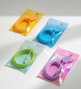 Sac d'emballage en plastique polyéthylène refermable imprimé sur mesure pour câble de charge USB, sac d'emballage pour chargeur en mylar pour utilisation en supermarché - Product Image 4