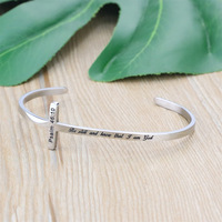 Bracelet en forme de croix d'inspiration chrétienne en acier inoxydable pour femmes et hommes