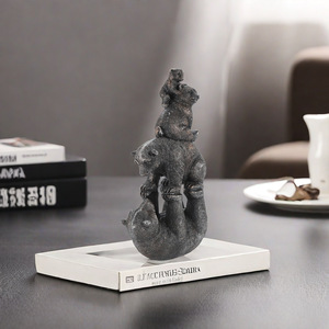 Witt caliente jardín al aire libre colgante familia de <span class=keywords><strong>cuatro</strong></span> osos negros artesanías de resina - Product Image 3