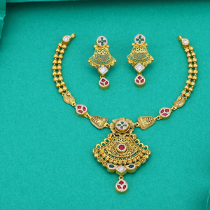 Elegante collar de oro con pendientes a juego, diseño floral intrincado de filigrana, joyería nupcial tradicional fina para ocasiones festivas. - Product Image 1