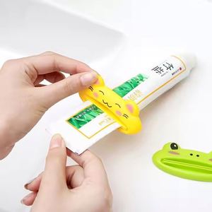 Presse-dentifrice de dessin animé multifonctionnel, gadget de cuisine et de salle de bain, outil domestique utile pour la décoration des articles de bain et de toilette - Product Image 3