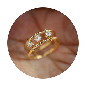 Anello Minimalista a Doppio Strato con Micro Pavé di Zirconi per Donne, Gioiello di Design Unico e alla Moda - Product Image 4
