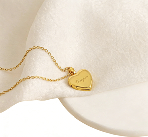 Qiuhan Personalized Gold Plated Heart Locket Necklace with Photo Tiny Memorial Gift for Her <strong>Best</strong> Friend &amp; <strong>Mum</strong> - Product Image 4