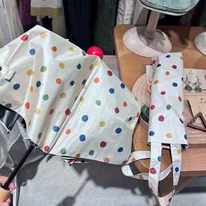Parapluie pliant haut de gamme pour femme, design coloré avec boule rouge, style classique soleil et pluie, avec fonction lumineuse, idéal pour usage professionnel - Product Image 4
