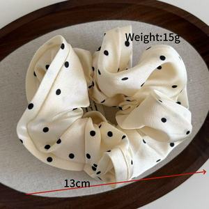 Chouchous en satin style coréen avec bordure feuille de lotus et pois, accessoire capillaire élégant à la française - Product Image 3
