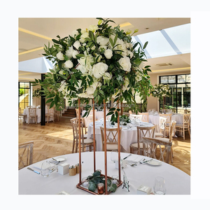 Décoration de pièce maîtresse de <span class=keywords><strong>mariage</strong></span> boule de baiser en soie artificielle boule de fleur rouge et verte pour la décoration de <span class=keywords><strong>mariage</strong></span> - Product Image 3