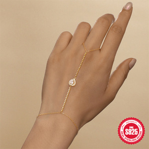 925 Cadena <span class=keywords><strong>de</strong></span> dedo <span class=keywords><strong>de</strong></span> <span class=keywords><strong>plata</strong></span> Pulsera <span class=keywords><strong>de</strong></span> mano joyería 18K chapado en oro Zirconia cúbica enlace anillo <span class=keywords><strong>pulseras</strong></span> esclavo pulsera para <span class=keywords><strong>mujer</strong></span> - Product Image 2