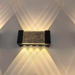 Lampe murale moderne de luxe en cristal, étanche IP65, à base d'aluminium, source de lumière LED pour hôtels et couloirs - Product Image 1