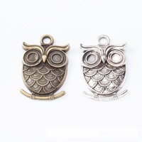 Charme hibou festonné à plumes sur branche en alliage de zinc, finition argent antique et bronze, pour mobile de chambre d'enfant sur le thème de la forêt
