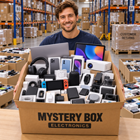 Boîte mystère de Noël : Électronique avec téléphone portable, montre connectée, écouteurs sans fil – Produits variés pour la vente en gros en ligne