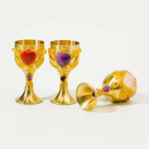 <span class=keywords><strong>Calice</strong></span> rituale in metallo placcato oro con cuore <span class=keywords><strong>di</strong></span> <span class=keywords><strong>cristallo</strong></span> e gemma, per meditazione spirituale, forniture Wiccan e decorazioni da tavola - Vendita all'ingrosso - Product Image 1