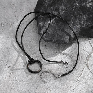 Nouveaux bijoux d'inspiration nordique à la mode hommes en acier inoxydable Viking Runes Mobius pendentif collier - Product Image 5