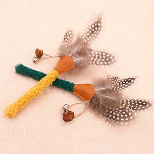 Juguete Ecológico Interactivo para Gatos, Palo para Masticar con Pluma y Fruta de Gall, Snacks para Limpiar el Paladar de Gatitos y Juguete para Gatos con Campana - Product Image 2