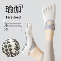 Chaussettes de yoga à cinq doigts pour femmes, antidérapantes, professionnelles, pour sols intérieurs, danse et Pilates