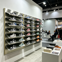 Étagère murale en métal pour chaussures, présentoir pour magasin de chaussures Mingtang Sneaker Shop