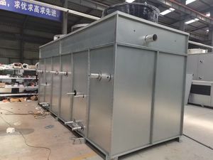 La Torre de Refrigeración Industrial de Agua Adopta una Estructura Metálica con un Motor y Bomba de Agua Equipadas con un Condensador Evaporativo - Product Image 3