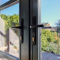 Porte-fenêtre moderne en aluminium pour jardin de villa, design grille, double vitrage, pour patio et balcon, avec grilles