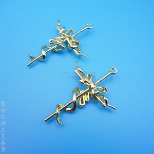 จี้โลหะรูปหัวใจ ดีไซน์ฉลุลายสีเงินสดใส เหมาะสำหรับสวมใส่ทุกวัน - Product Image 4