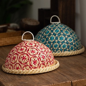 Corbeille à fruits/pain ronde en rotin tressé fait main de style asiatique du Sud-Est avec couvercle, couverture de table anti-insectes, rangement pour fruits - Product Image 3