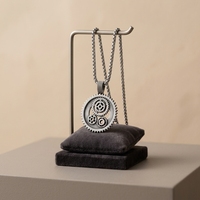 Collier à chaîne d'engrenages rotatif personnalisé |   Pendentif mécanique en acier inoxydable hypoallergénique |   Cadeau Premium pour Hommes
