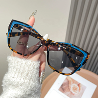 Nouvelles lunettes de soleil œil de chat pour femme, mode, protection UV400, populaires, en plastique, confortables, lunettes de soleil pour femme