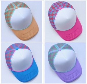 Casquette Trucker en Maille Rose Vif à Motif Léopard, 5 Panneaux, Impression Personnalisée Arbre <span class=keywords><strong>de</strong></span> Noël Léopard, Casquette Trucker en Mousse Tricolore - Product Image 2