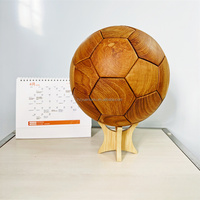En bois Luban Tenon et mortaise Football en bois massif créatif à la main épissage bambou bois teck ornement ventilateur cadeau