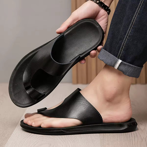 Sandalias de cuero para hombre, pantuflas de verano, nuevas chanclas de moda, transpirables, antideslizantes, informales, planas. - Product Image 3