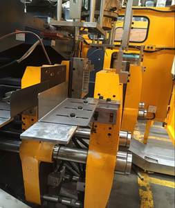 Automatic TS Body Mannequin Blow Molding Machine for PP/PETG/HDPE/PVC | Half Full Model Extrusion Blowing Equipment with Engine - Product Image 6