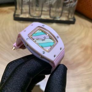 Nouvelles montres pour femmes de style sportif en céramique mécanique de haute qualité, très vendues - Product Image 6