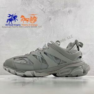 รองเท้าผ้าใบลำลองคุณภาพสูงสำหรับผู้ชาย รุ่น 3.0 ทรง Chunky พร้อมไฟ LED สไตล์ Balenciagae - Product Image 2