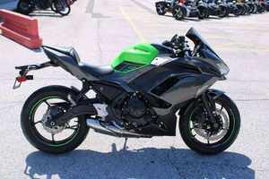 Ventes ORIGINALES 2024-2025 Kawasakis <span class=keywords><strong>Ninja</strong></span> <span class=keywords><strong>650</strong></span> KRT Edition Nouvelle moto de sport prête à exporter dans le monde entier - Product Image 3
