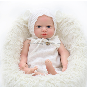 Poupée Reborn en silicone faite à la main de 18 pouces, poupée de mode peinte en peluche pour nouveau-né fille - Product Image 3