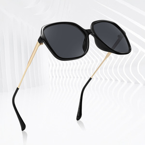 คอนเชนแว่นกันแดดทรงสี่เหลี่ยมวัสดุพีซีป้องกันรังสียูวี 400 สำหรับทุกเพศสำหรับการเดินทางแฟชั่นการขับขี่ป้องกันแสงแดด - Product Image 4