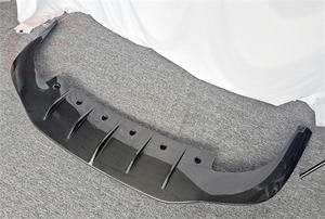 Labio trasero del difusor trasero de fibra de carbono estilo W12 de salida de fábrica para Bentley <span class=keywords><strong>Continental</strong></span> GT versión de doble puerta 2018-2021 - Product Image 2