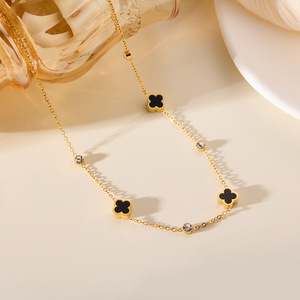 สร้อยคอสแตนเลสสตีลสีดำรูปใบโคลเวอร์สี่แฉกประดับเพชรซิร์คอน ปี 2026 ของขวัญวันเกิดหรือของขวัญแต่งงานสำหรับสาวๆ ที่โชคดีและทันสมัย - Product Image 2