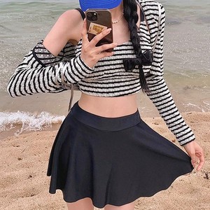 Traje de baño de tres piezas para mujer, bikini dividido, estilo coreano, de alta cobertura y efecto adelgazante - Product Image 1
