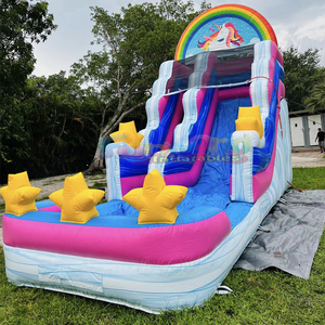 Tobogán inflable de arcoíris con diseño de unicornio para niños y adultos, ideal para fiestas y eventos al aire libre. - Product Image 4
