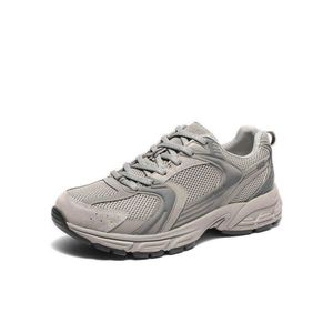 รองเท้าวิ่งผู้ชาย <span class=keywords><strong>MR530</strong></span> สไตล์ตาข่ายระบายอากาศ สีเทา รุ่น Low-Top น้ำหนักเบา ซีรีส์ 530 พื้นหนา สำหรับฤดูใบไม้ผลิและฤดูใบไม้ร่วง - Product Image 5