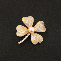 Magnifique broche de luxe en cuivre plaqué or avec zircon, motif trèfle à quatre feuilles, pour femme et enfant, idéale pour mariage, fiançailles, fête, ou comme cadeau.