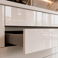 Cuisine Intelligente de Luxe Intégrée avec Meubles Électroménager Intégrés et Unités d'Affichage – Cuisine Modulaire Minimaliste High-Tech
