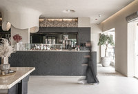 Conception d'intérieur de café écologique et recyclable de style Wabi-sabi, personnalisation complète de l'espace commercial pour café, boutique sur mesure