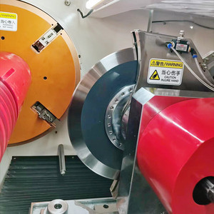 Automatische enkelassige <span class=keywords><strong>machine</strong></span> voor het snijden van gecoate tape-rollen, <span class=keywords><strong>machine</strong></span> voor het maken van acryl-splits-/bondtape - Product Image 4